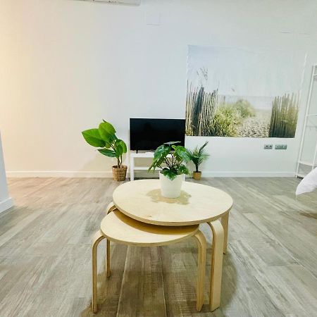 Acogedor Y Bien Situado P6 Apartment Malaga Luaran gambar